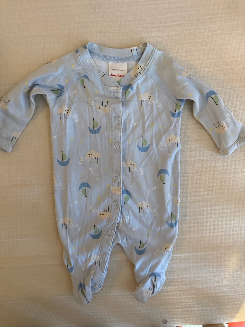 Hanna Andersson Light Blue Umbrella & Cloud Print Footed One-Piece, Newborn